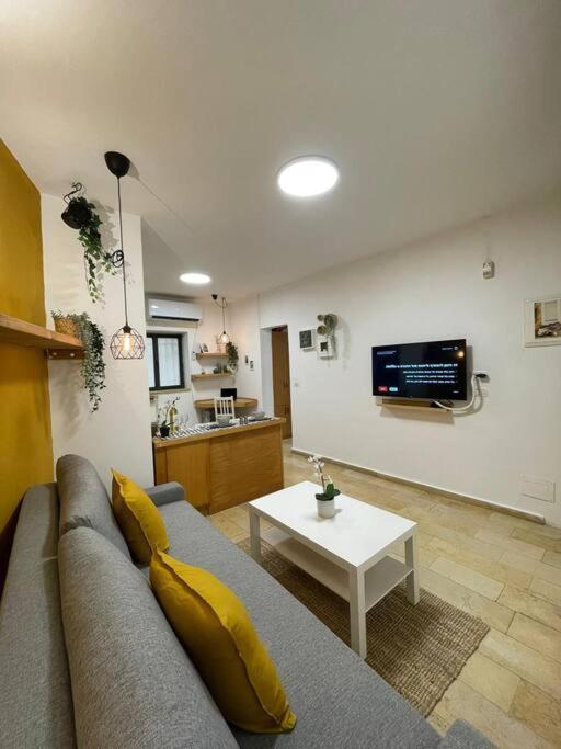 Apartment Tko'a #2 *